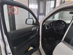 جیپ گراند شیرۆکی